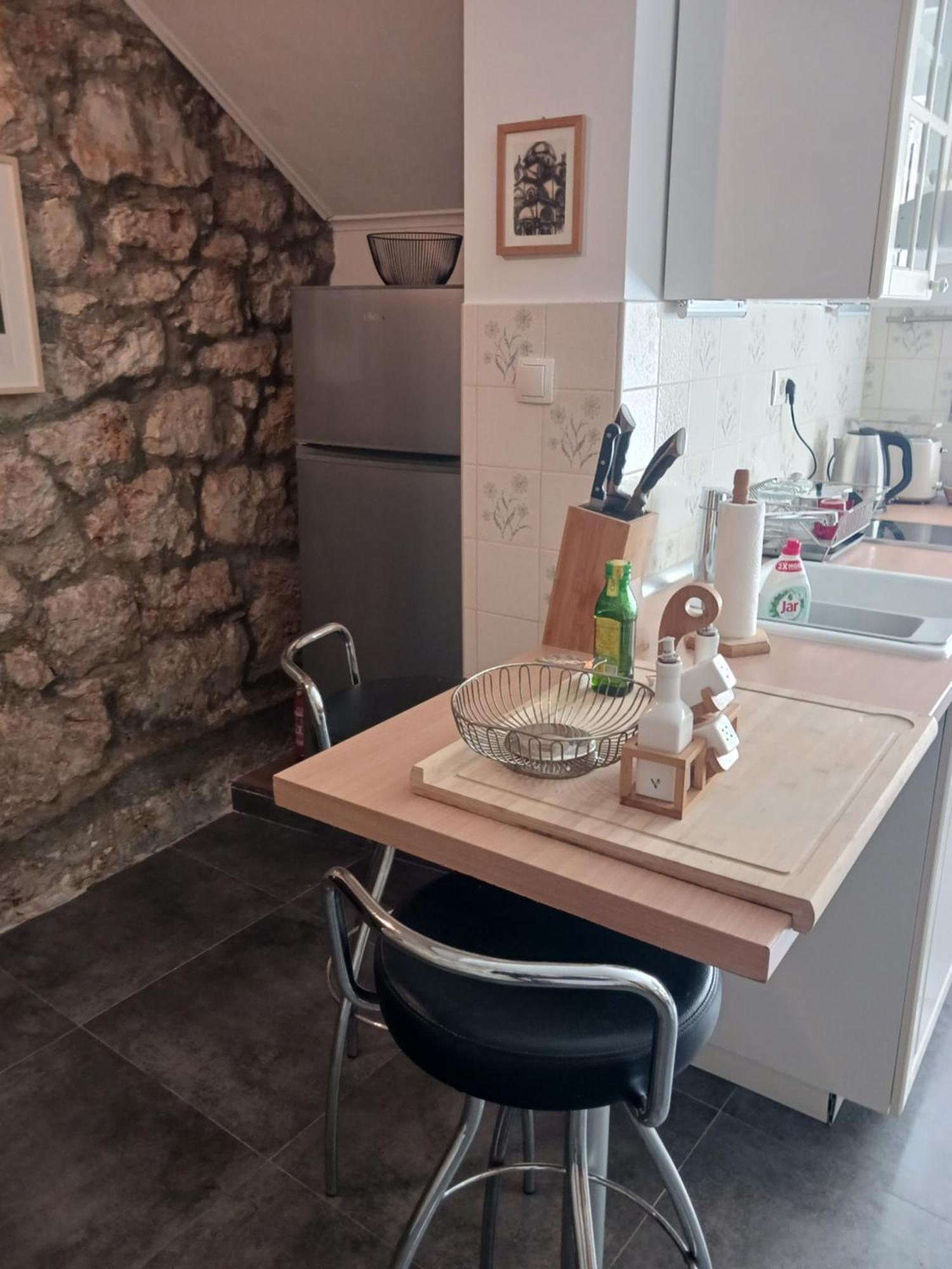 Green Oasis City Center Apartment 시베니크 외부 사진